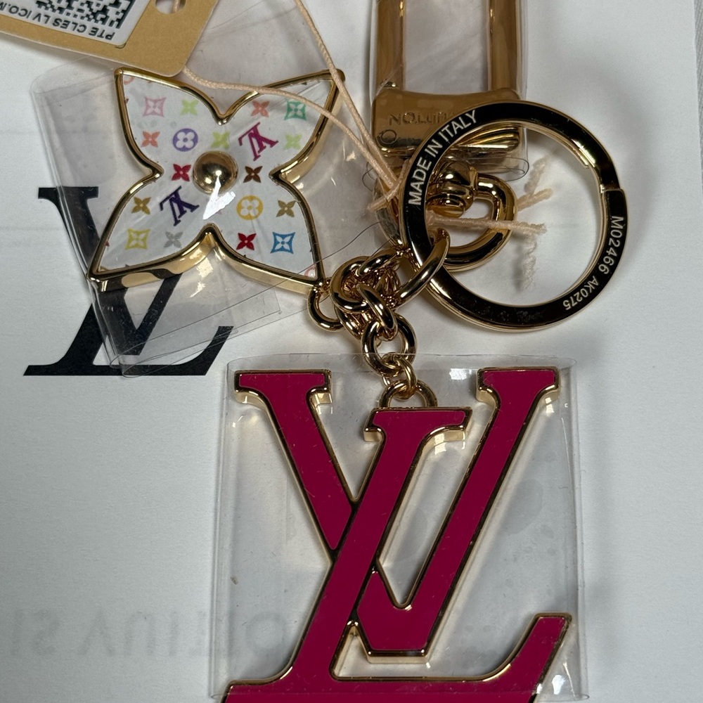 Louis Vuitton x Murakami Multicolor Keychain Bag Charm SOLD OUT everywhere - Picture 5 of 8